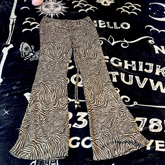 Shein Brown Zebra soft scrunch front pants NEVER WORN - Picture 1 of 3